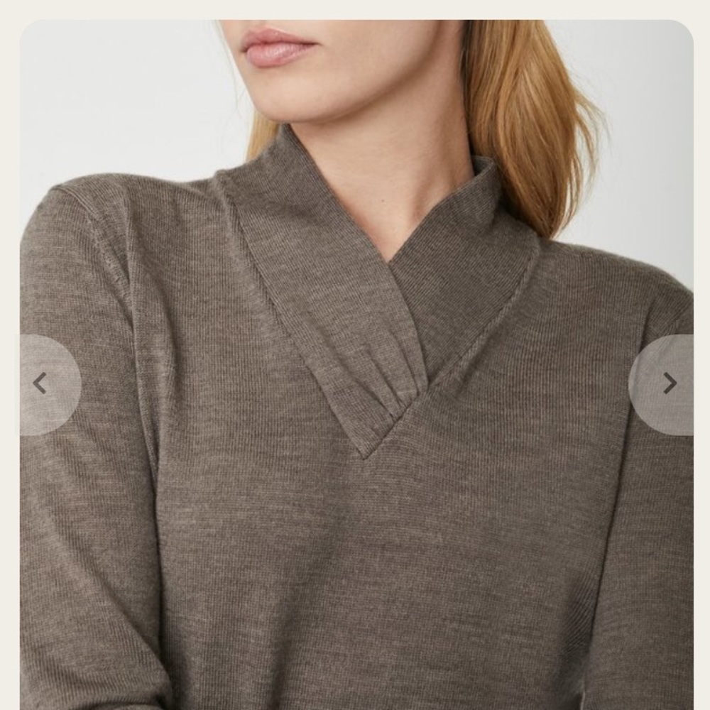 NWT Brochure Walker Roe Pullover